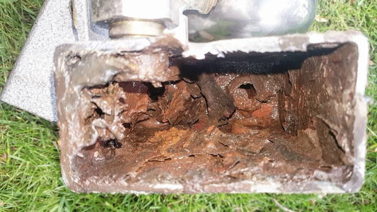 Verroeste radiator met sludge – cv-rendement herstellen